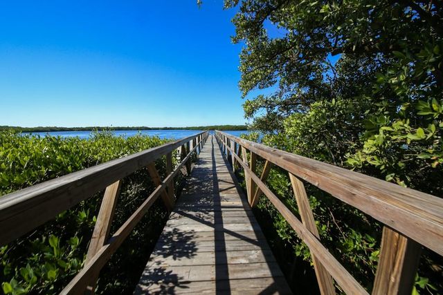 1103 EDGEWATER CIRCLE 1103, Bradenton, FL 34209