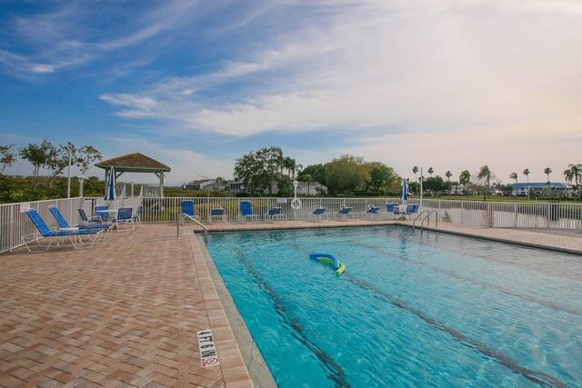 1103 EDGEWATER CIRCLE 1103, Bradenton, FL 34209