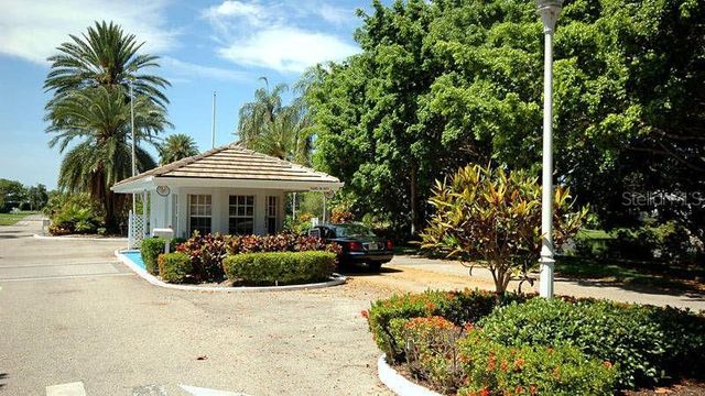 1103 EDGEWATER CIRCLE 1103, Bradenton, FL 34209