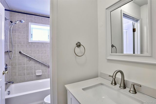 160 Saddle River Road B, Airmont, NY 10952