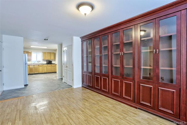 160 Saddle River Road B, Airmont, NY 10952