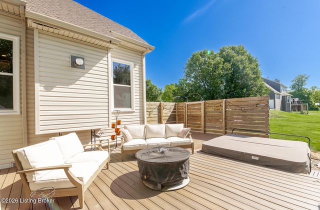4016 Sheehan Dr, Buckner, KY 40010
