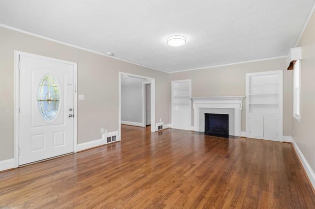 118 Briarwood Road, Spartanburg, SC 29301