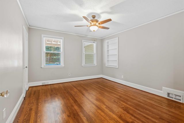 118 Briarwood Road, Spartanburg, SC 29301