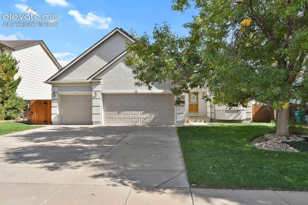 7381 Waterman Way, Colorado Springs, CO 80922 — exterior