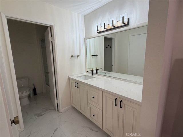 10475 Newhome Avenue 2, Sunland, CA 91040