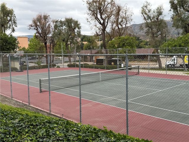 10475 Newhome Avenue 2, Sunland, CA 91040