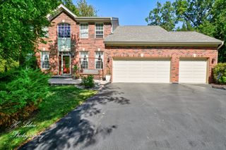 496 Oakhurst Lane, Carpentersville, IL 60110