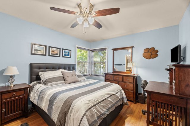 931 N Fernandez Avenue, Arlington Heights, IL 60004