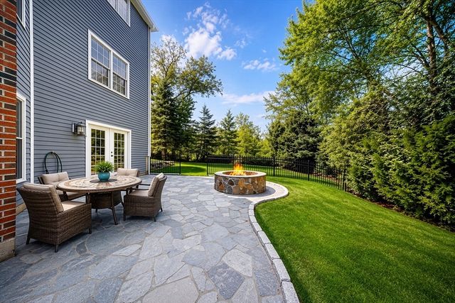 64 Cudworth Ln, Sudbury, MA 01776