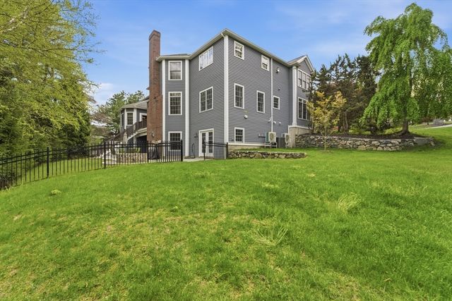 64 Cudworth Ln, Sudbury, MA 01776