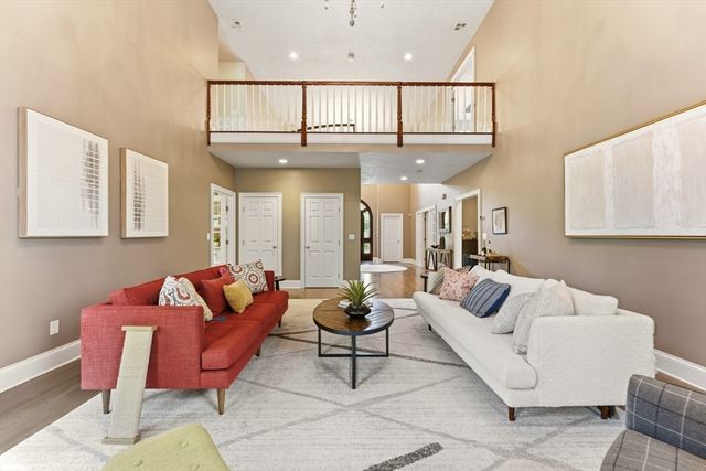 64 Cudworth Ln, Sudbury, MA 01776