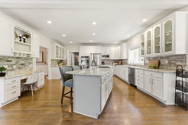 64 Cudworth Ln, Sudbury, MA 01776