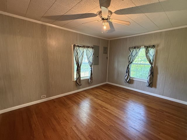 207 Powell St, Decherd, TN 37324