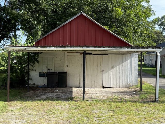 207 Powell St, Decherd, TN 37324
