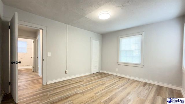 1621 W King Ave, Florence, SC 29501