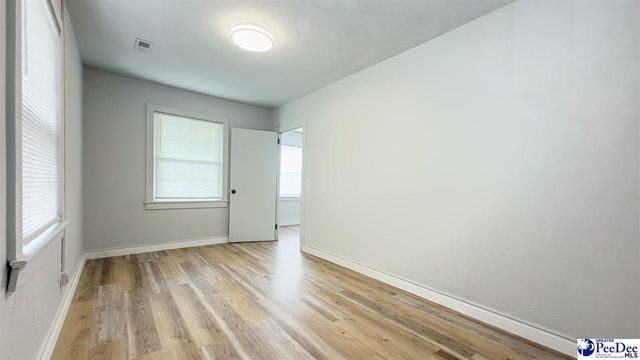 1621 W King Ave, Florence, SC 29501