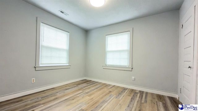 1621 W King Ave, Florence, SC 29501