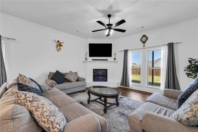 1051 Pink Lady Place, Bentonville, AR 72712