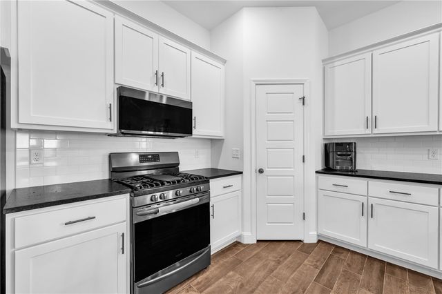 1051 Pink Lady Place, Bentonville, AR 72712