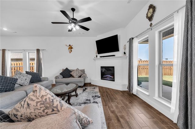 1051 Pink Lady Place, Bentonville, AR 72712