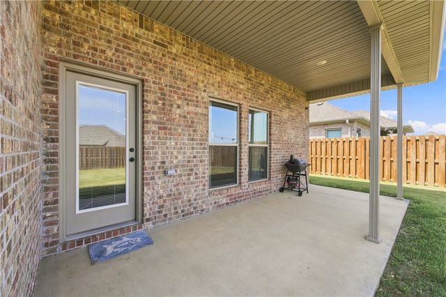 1051 Pink Lady Place, Bentonville, AR 72712