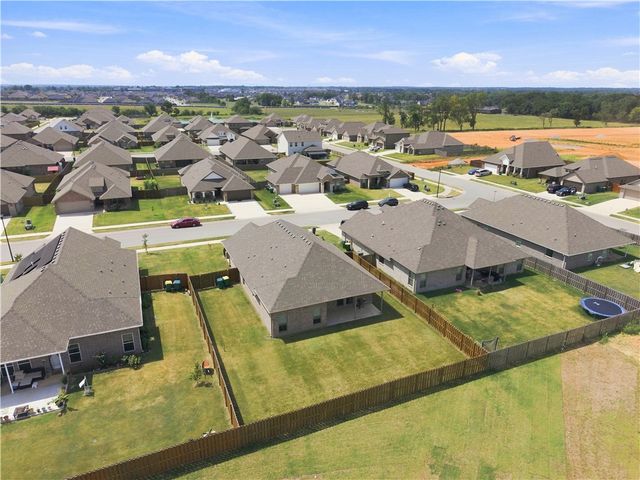 1051 Pink Lady Place, Bentonville, AR 72712