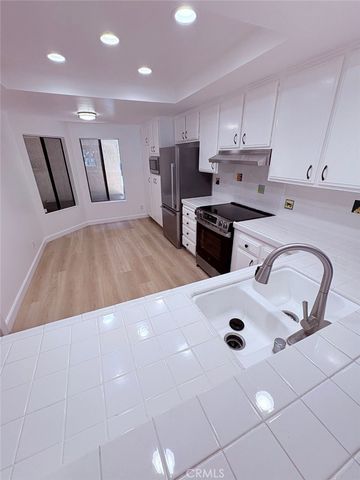 3207 Moritz 41, Huntington Beach, CA 92649