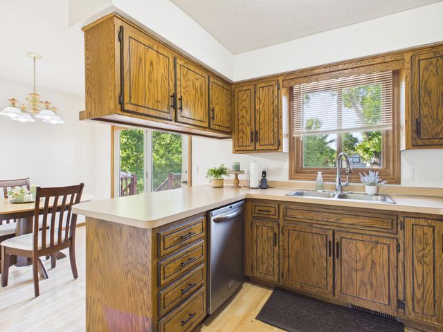 7500 119th Avenue N, Champlin, MN 55316