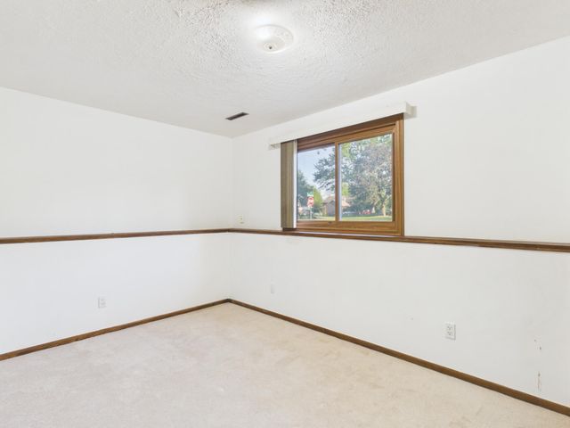 7500 119th Avenue N, Champlin, MN 55316
