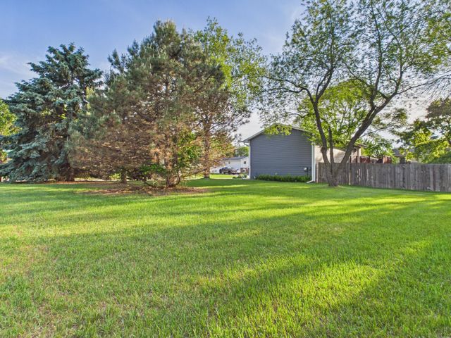 7500 119th Avenue N, Champlin, MN 55316