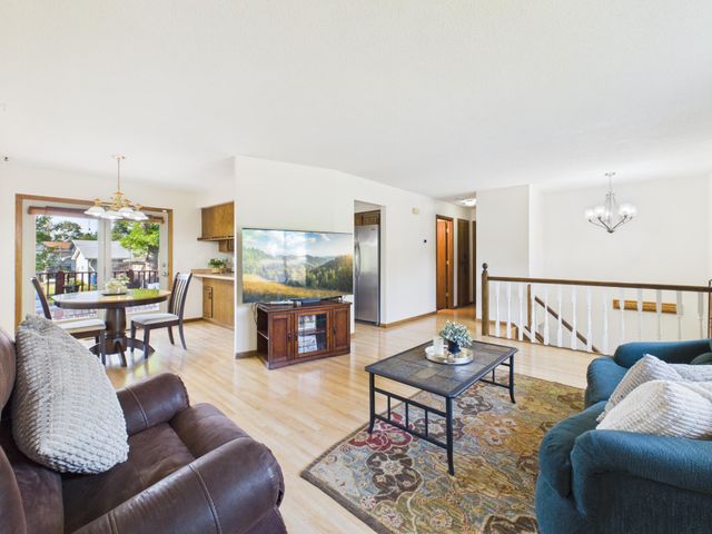 7500 119th Avenue N, Champlin, MN 55316