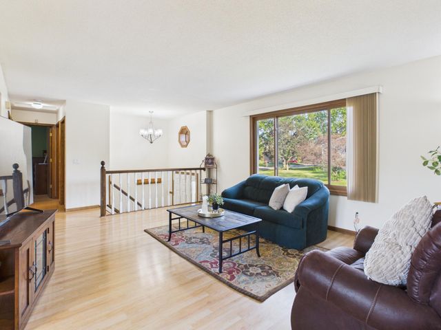 7500 119th Avenue N, Champlin, MN 55316