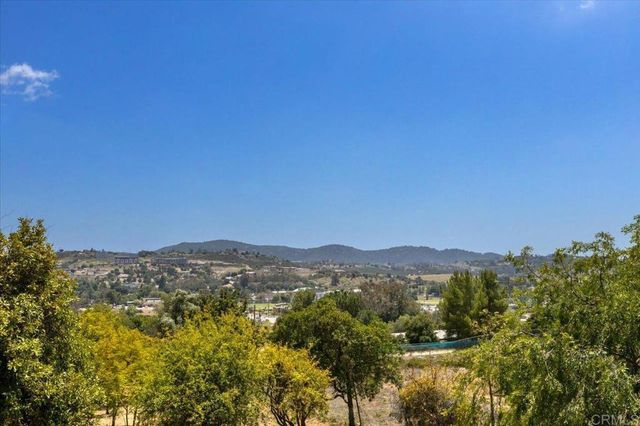 28425 Thundernut Ln, Valley Center, CA 92082
