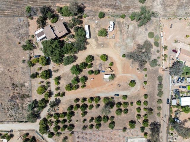 28425 Thundernut Ln, Valley Center, CA 92082