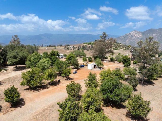 28425 Thundernut Ln, Valley Center, CA 92082