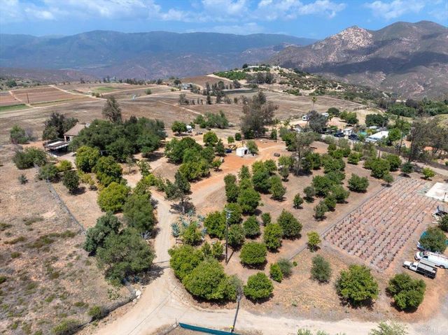 28425 Thundernut Ln, Valley Center, CA 92082