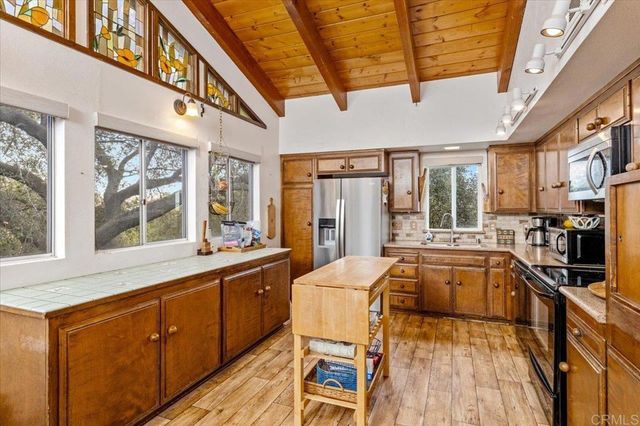 28425 Thundernut Ln, Valley Center, CA 92082