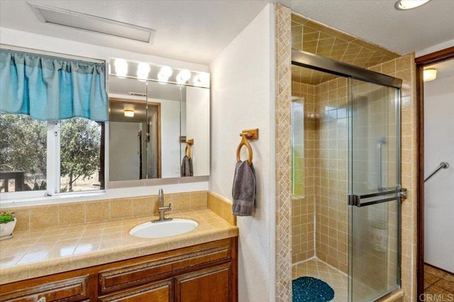 28425 Thundernut Ln, Valley Center, CA 92082