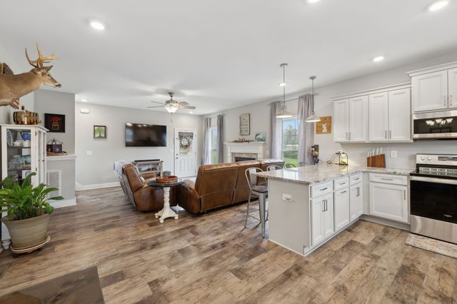 520 Chapmansboro Rd, Ashland City, TN 37015
