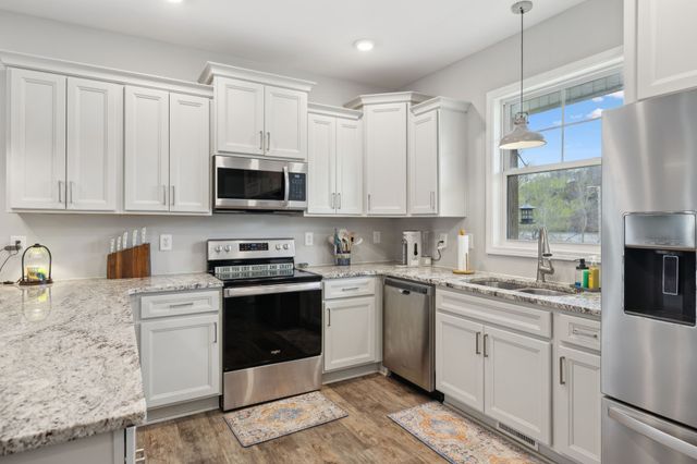 520 Chapmansboro Rd, Ashland City, TN 37015