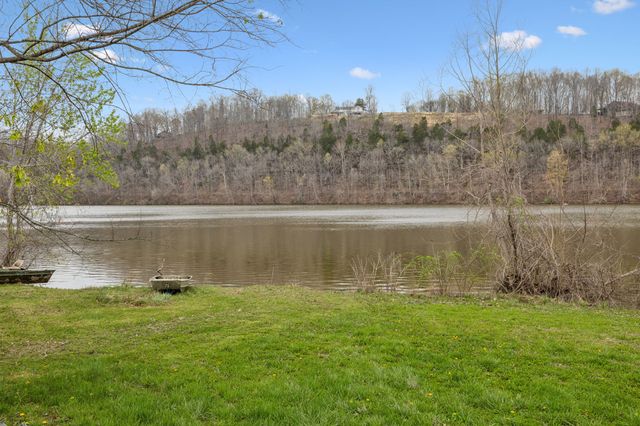 520 Chapmansboro Rd, Ashland City, TN 37015