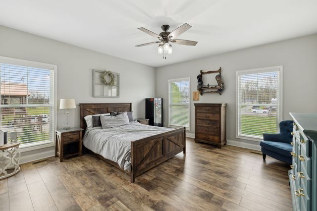 520 Chapmansboro Rd, Ashland City, TN 37015