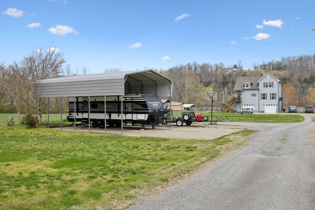 520 Chapmansboro Rd, Ashland City, TN 37015