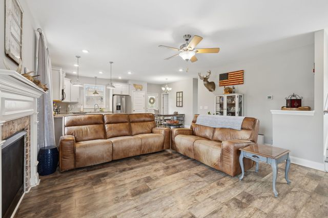 520 Chapmansboro Rd, Ashland City, TN 37015