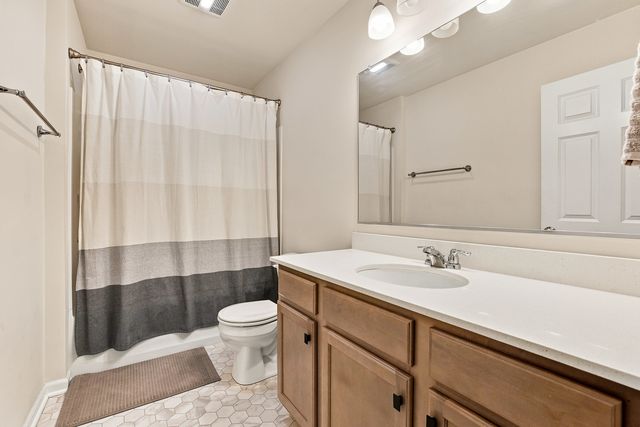 3303 Trillium Circle, Rolling Meadows, IL 60008