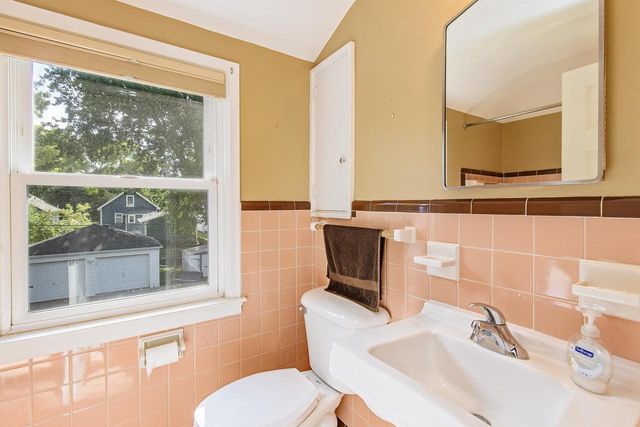 2537 Hoard Street, Madison, WI 53704