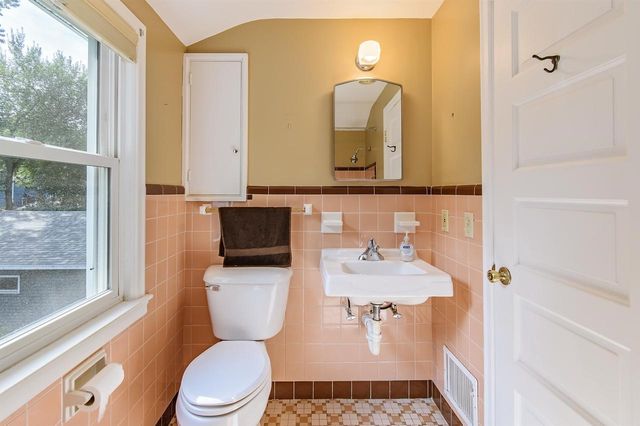 2537 Hoard Street, Madison, WI 53704