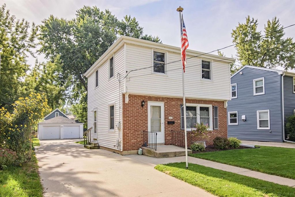 2537 Hoard Street, Madison, WI 53704