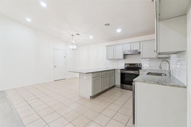 9209 Orchard Boulevard, Oklahoma City, OK 73130